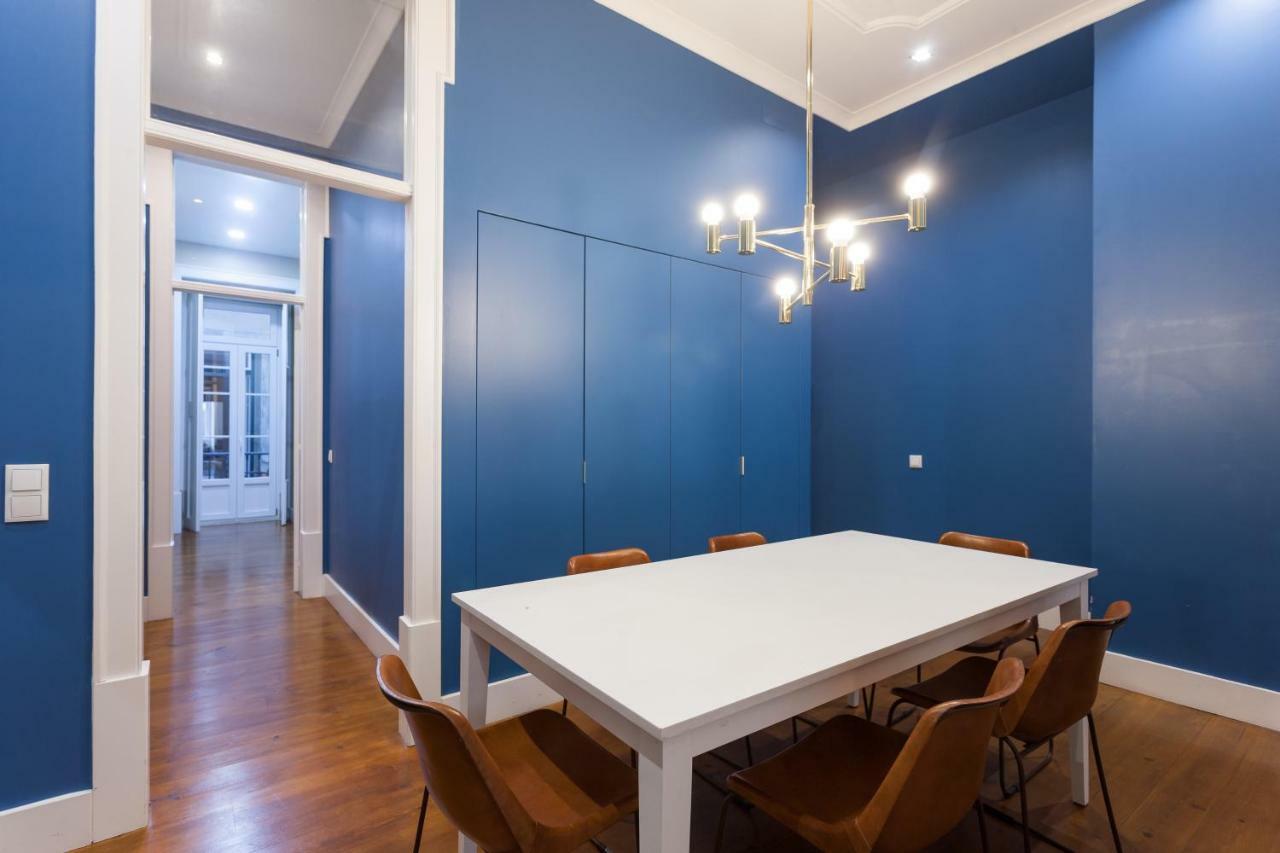 Baixa Vintage Three-Bedroom Apartment - By Lu Holidays Lisboa Exteriör bild