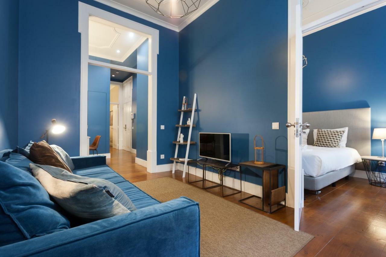 Baixa Vintage Three-Bedroom Apartment - By Lu Holidays Lisboa Exteriör bild